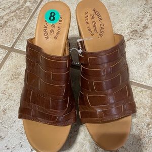 Kork Ease clogs